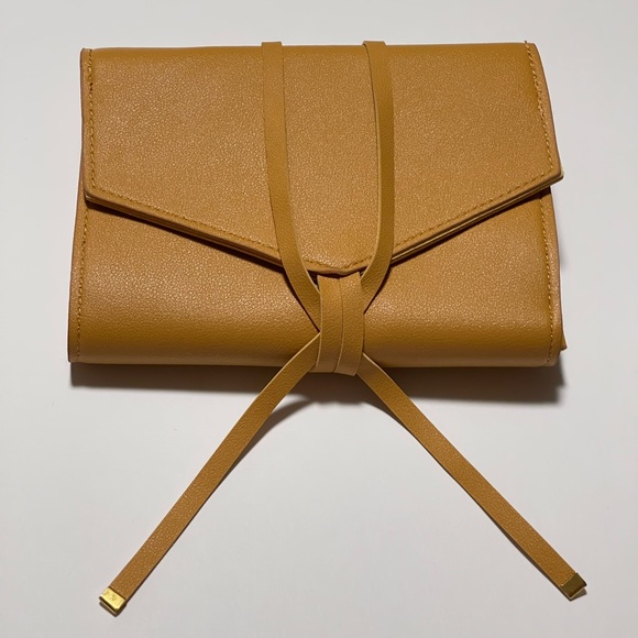 Glass Ladder & Co. Katherine Tech Organizer Roll - Picture 1 of 9